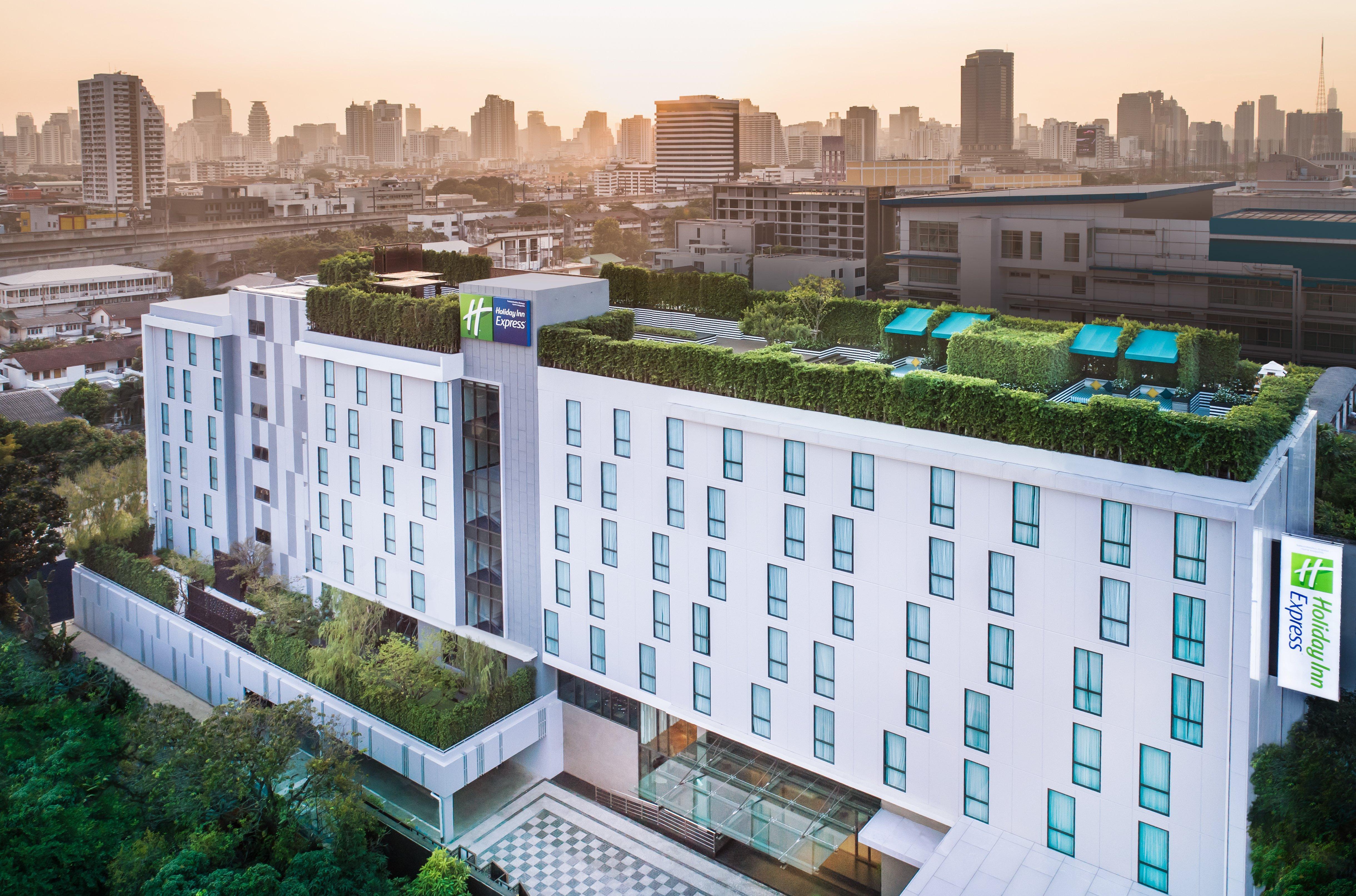 Holiday Inn Express Bangkok Soi Soonvijai By Ihg Eksteriør billede