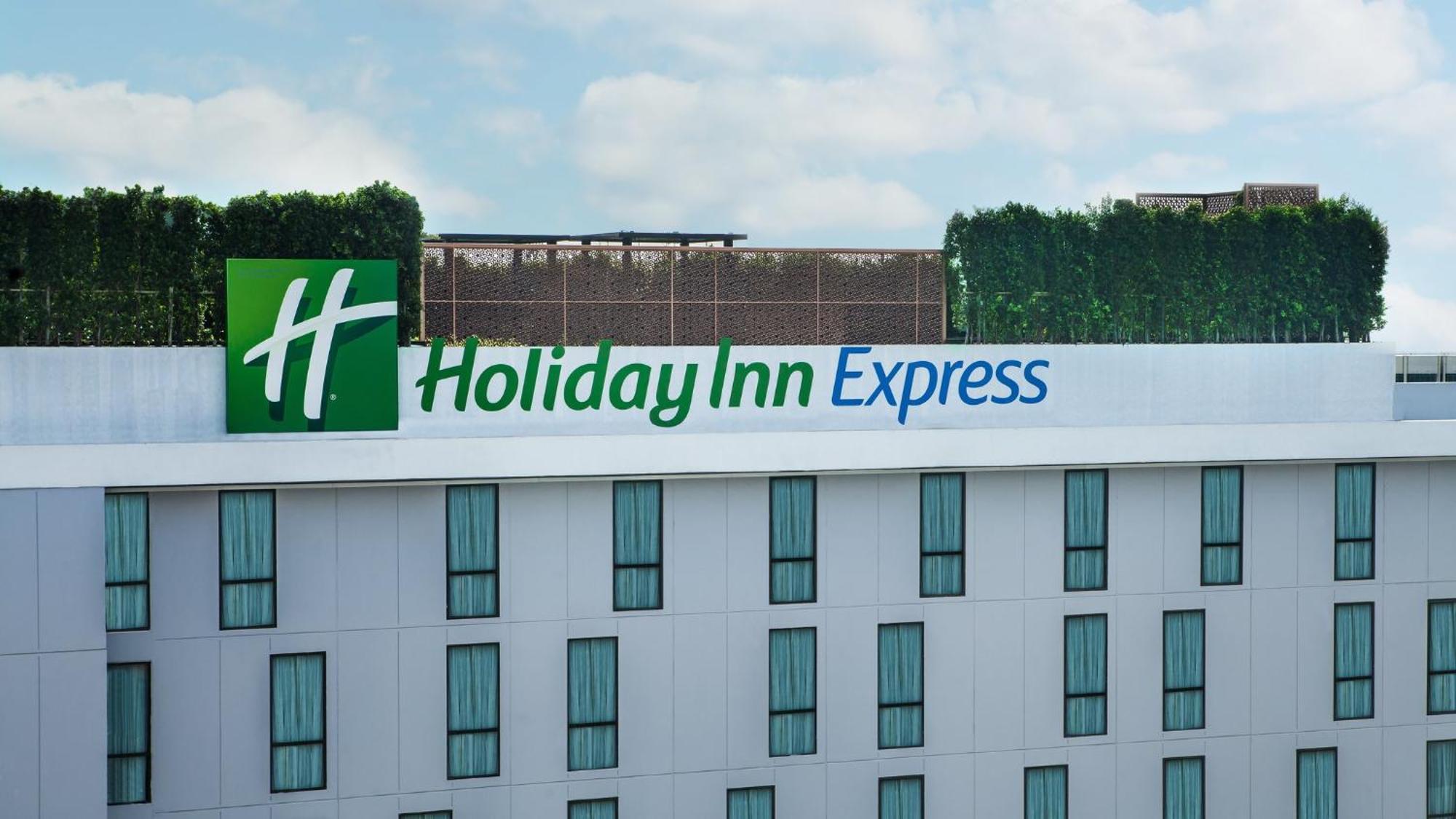 Holiday Inn Express Bangkok Soi Soonvijai By Ihg Eksteriør billede